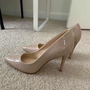 Size 6 Nine West Nude heels